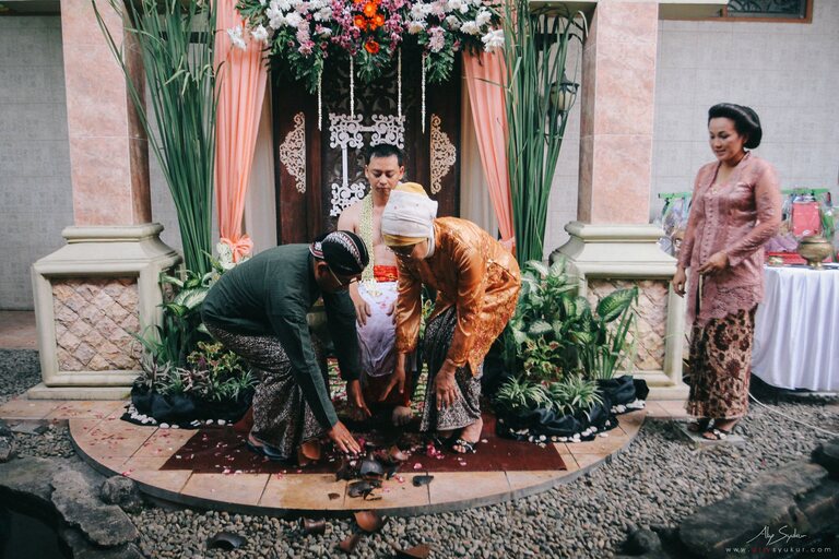 Sahid Rich Jogja Wedding - Aliy Photography - Jogja Wedding Photographer